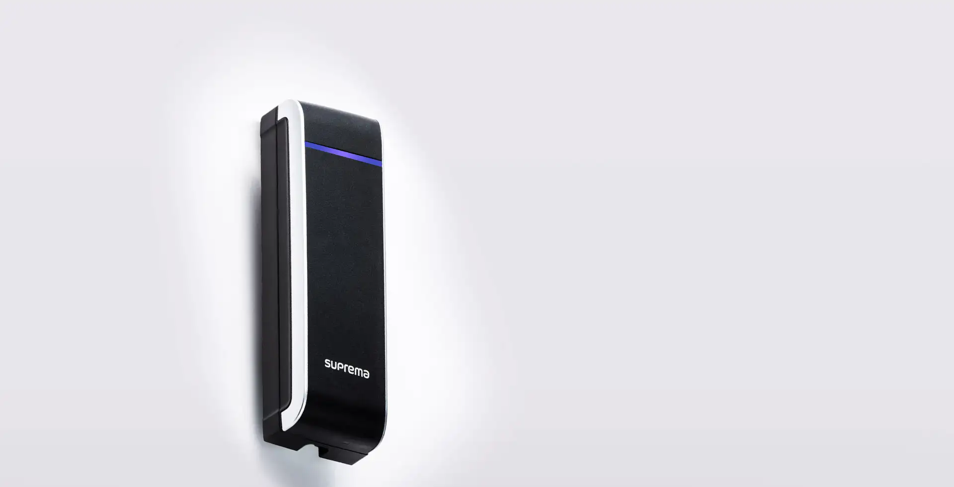 Đầu đọc thẻ RFID Xpass