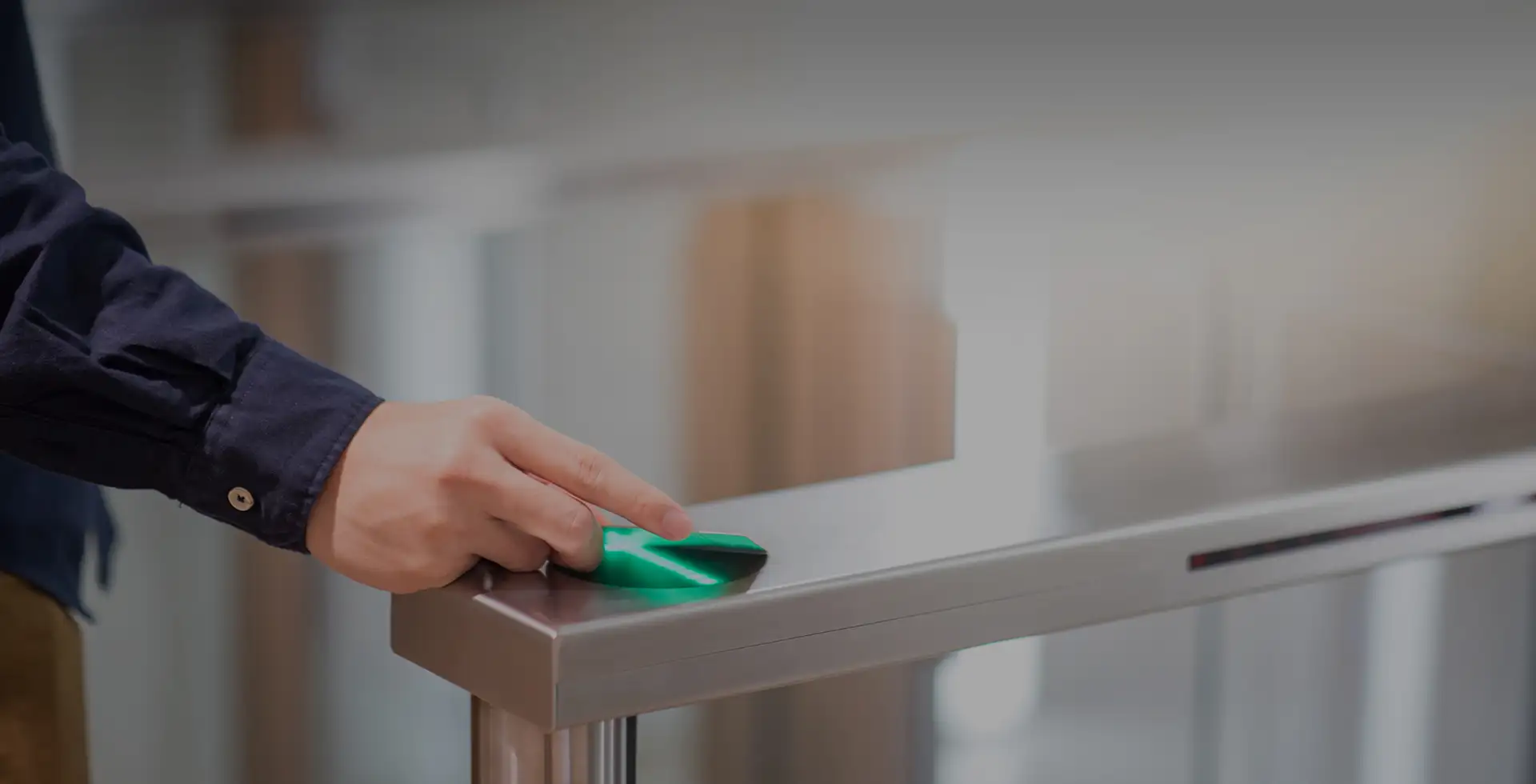 Giải pháp kiểm soát truy cập dùng thẻ Suprema